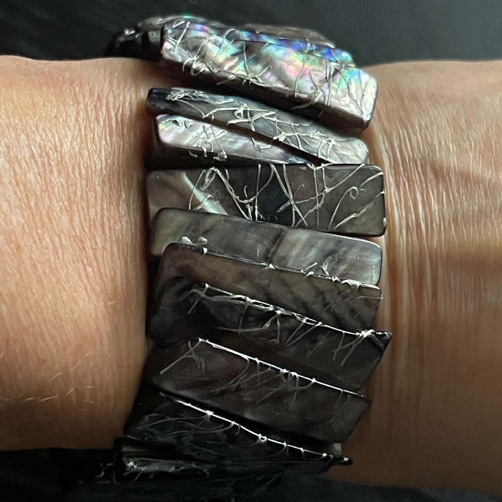 Chunky Abalone Shell Bracelet | Stretch Silver & Blue - Picture 1 of 9